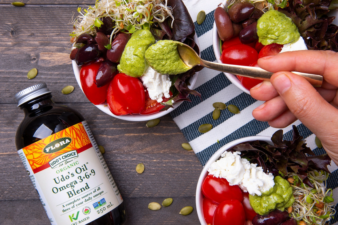 Green Garden Sauce with Fresh Herbs and Udo's Oil